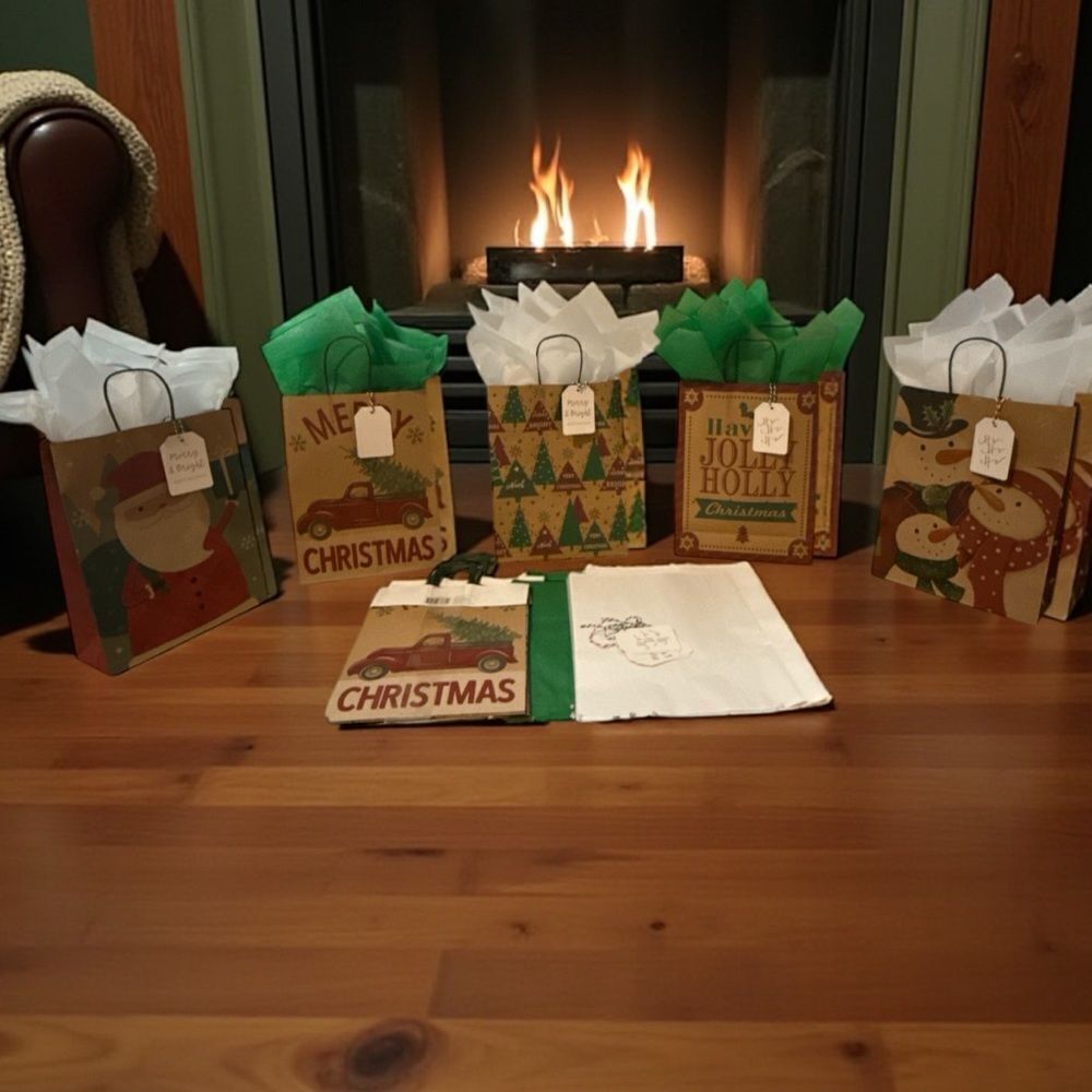 Festive Christmas Gift Bags Set - Picture 4 of 4